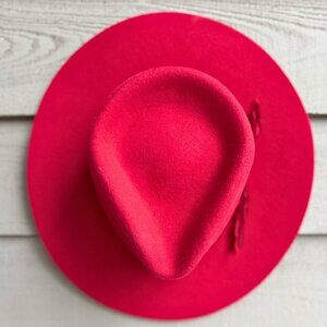 Grand Central Custom Red Felt Wide Brim Western Hat 7 1/4